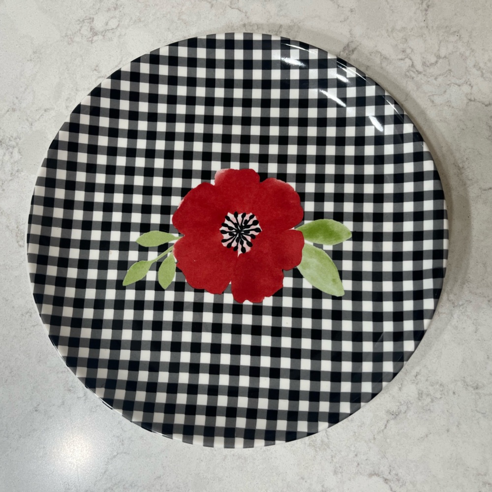 Dolly Parton Buffalo Plaid Serving Platter, 4 Appetizer Plates & 4 Bowls Set - Picture 10 of 11